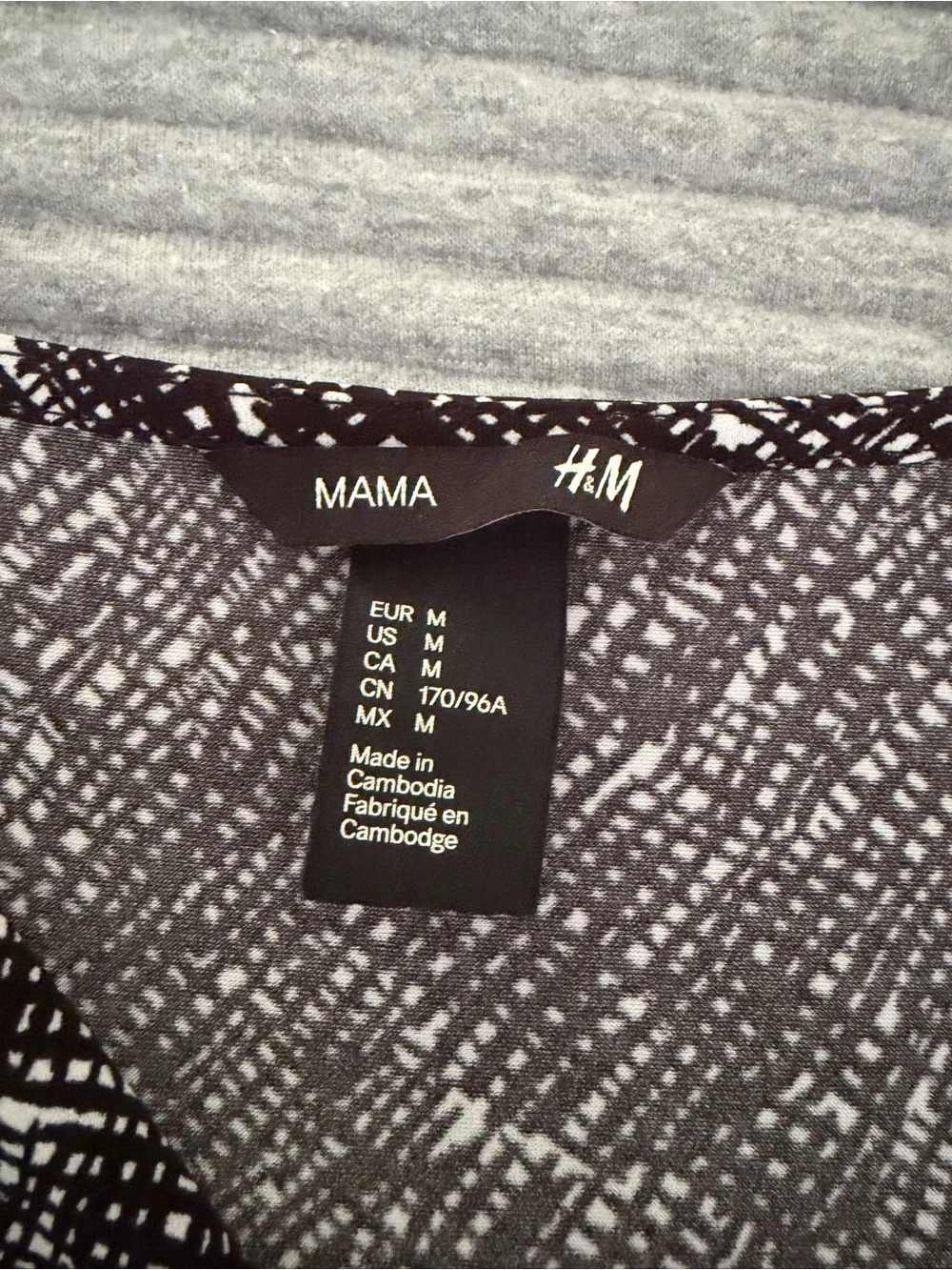 H&M Mama Maternity Black & White Wrap-Style Cap Sleeve Dress